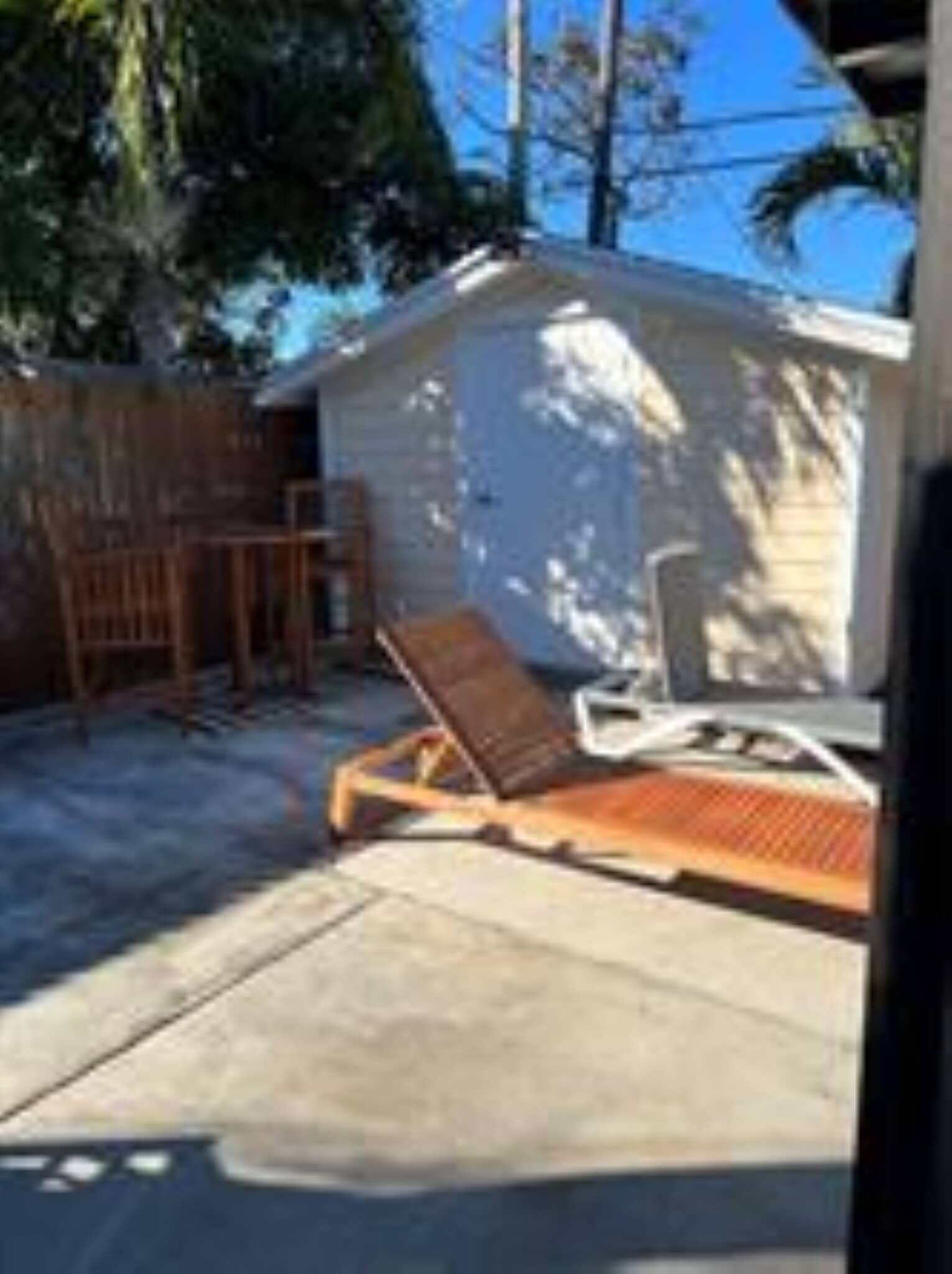 Building Photo - 541 NE 58th Ct