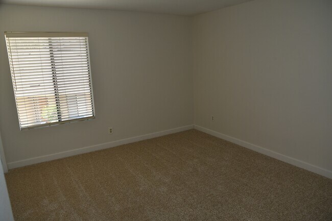 Building Photo - 10336 Ridgewater Ln