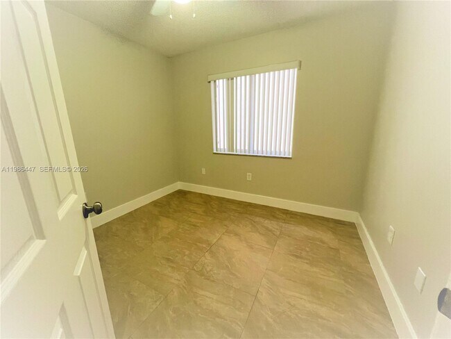 Building Photo - 14136 SW 149th Pl