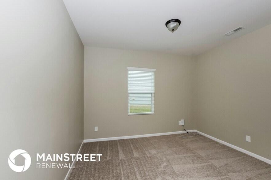 Building Photo - 8727 Balsam Bay Rd