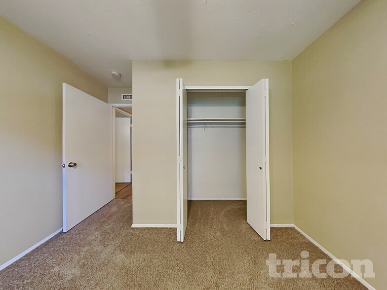 Building Photo - 9324 Timberbluff Rd