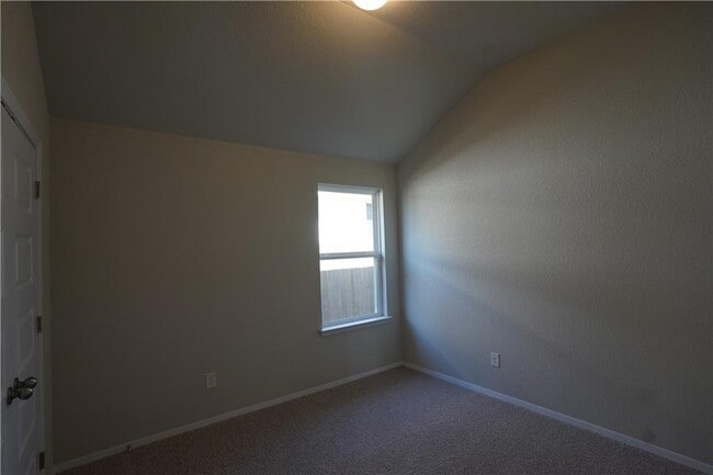 Building Photo - 131 Trailstone Dr