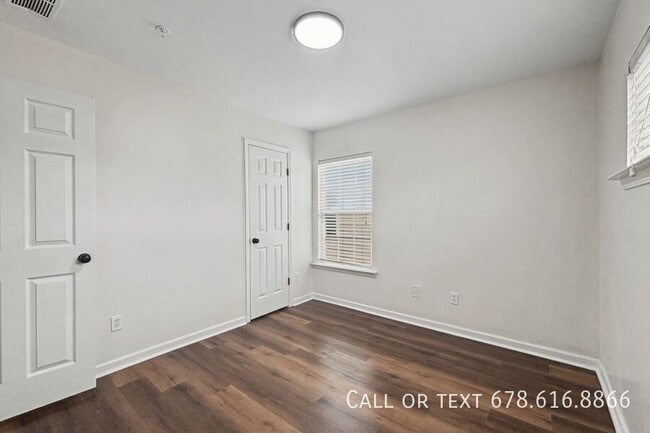 Building Photo - 2054 Appaloosa Way