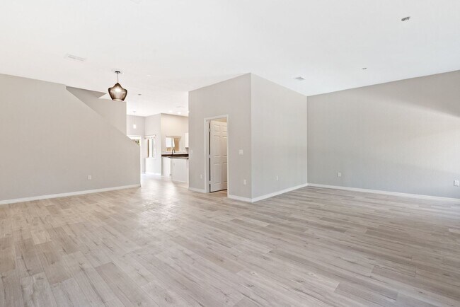 Building Photo - Spacious 3-Bedroom Townhome with 2.5 Baths | 2,035 Sq. Ft. in Homestead