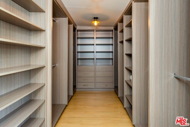 Building Photo - 455 Highland Ave