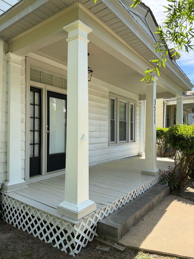 Building Photo - Charming 4bdrm/1.5bth Home Located in Richmond's North Highland Park w/Balcony!!