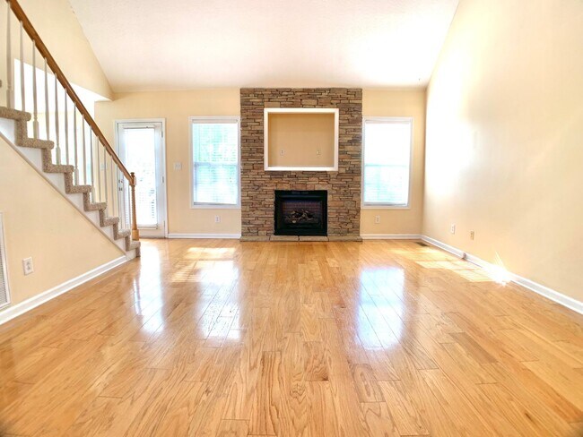 Building Photo - 800 Karmaflux Way