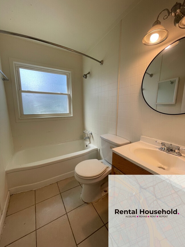 Building Photo - 22849 Almond Ave