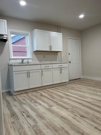 Building Photo - 48 York St