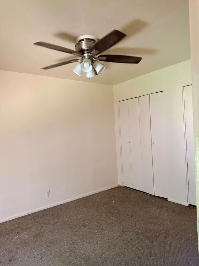 Building Photo - Affordable 1 Bed/1 Bath Duplex Apartment