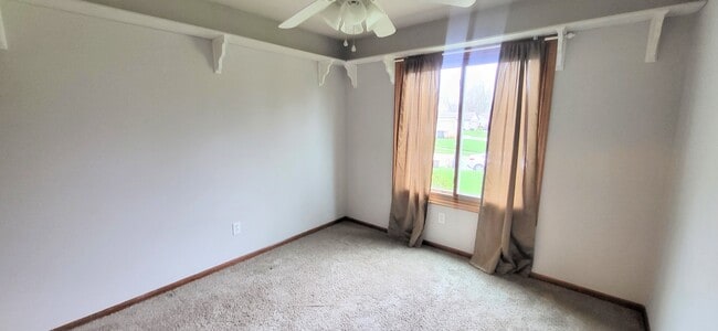 Building Photo - 9205 Whispering Woods Dr