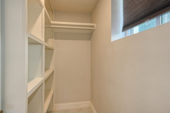 Building Photo - 21 Fessenden Rd