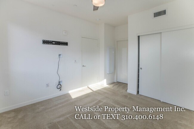 Building Photo - 12655 Bluff Creek Dr