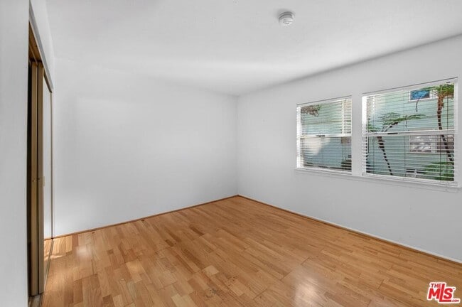 Building Photo - 5825 Bowcroft St