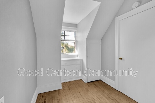 Building Photo - 377 Elmwood Ave