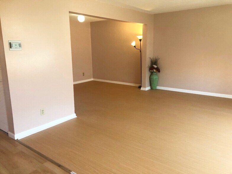 Building Photo - 63 Covington Dr