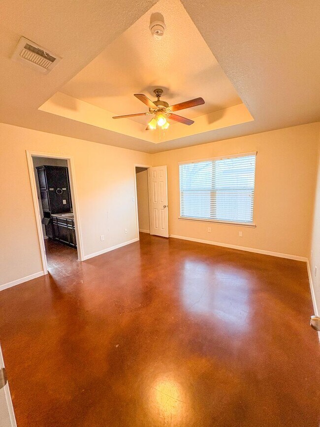 Building Photo - 1909 Chiricahua Trce