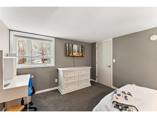 Building Photo - 4440 Denbigh Rd