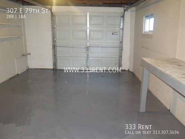 Building Photo - 307 E 79th St