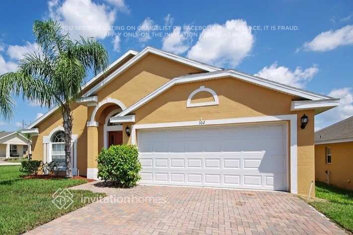 Primary Photo - 102 Vine Dr