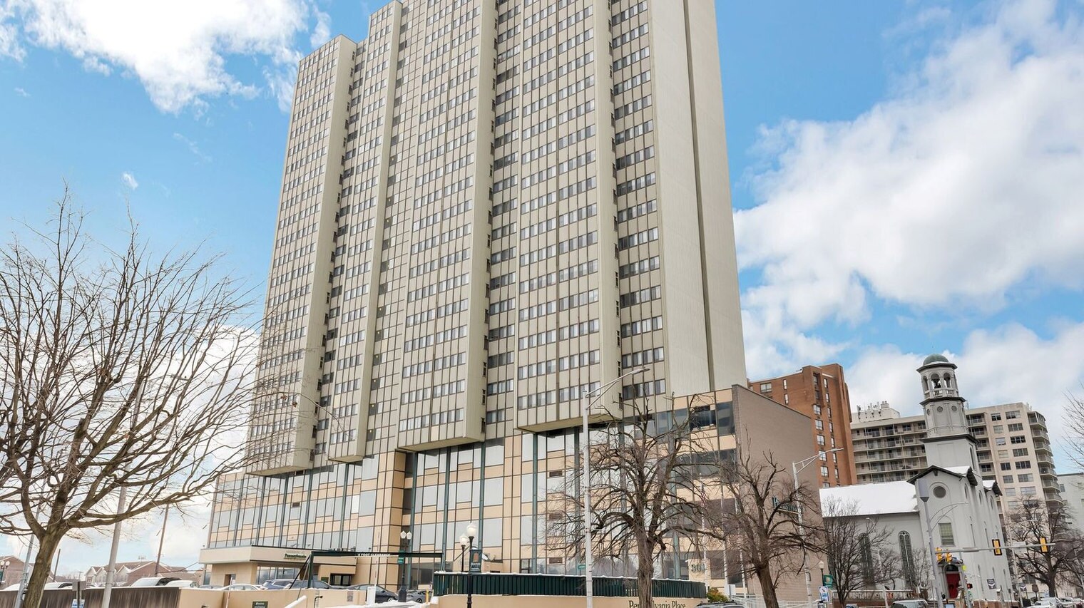 Building Photo - 301 Chestnut St