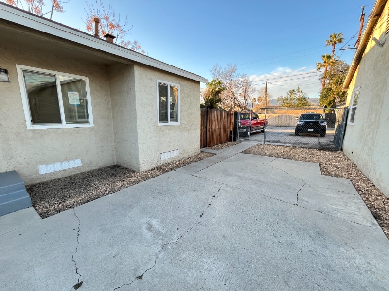 Building Photo - 1610 N H St