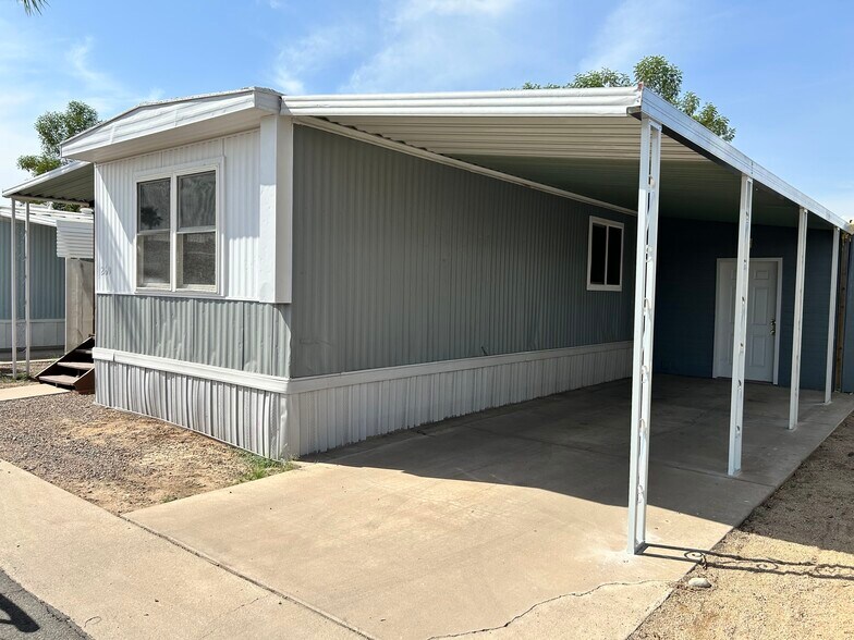 Building Photo - 4400 W Missouri Ave