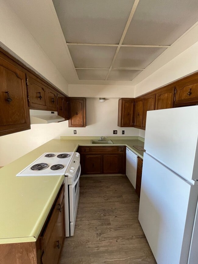 Building Photo - 291 W Alexander Ave