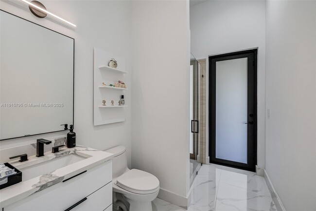 Building Photo - 250 NW 129th Ave