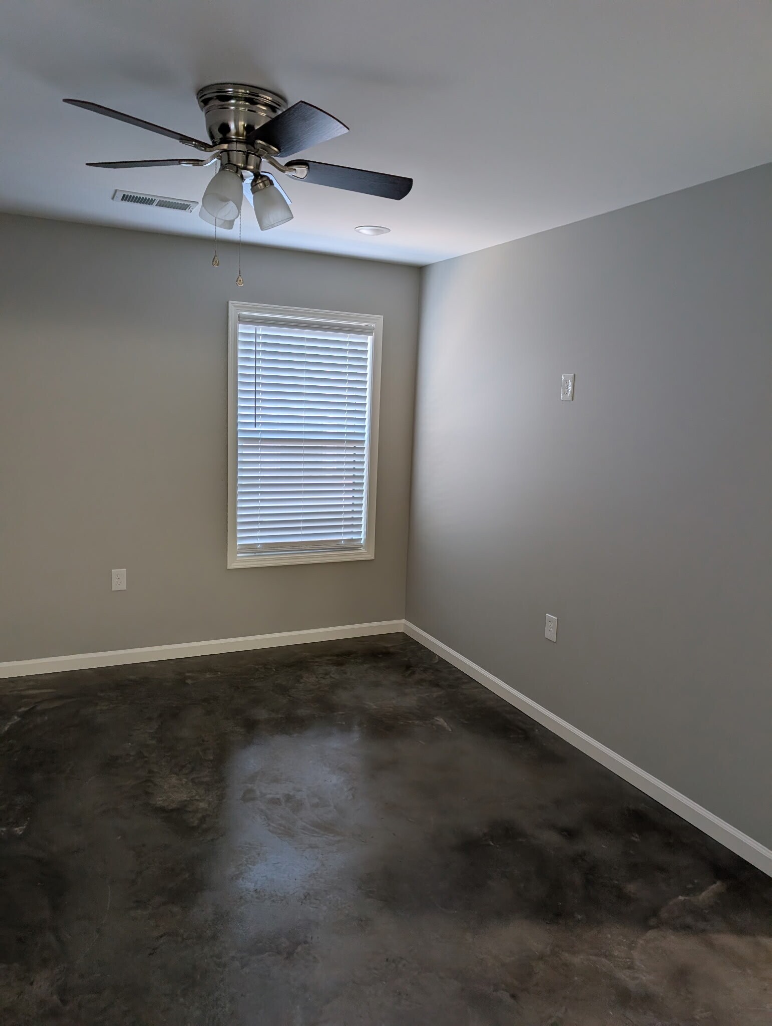 Building Photo - 2058 Ellis St