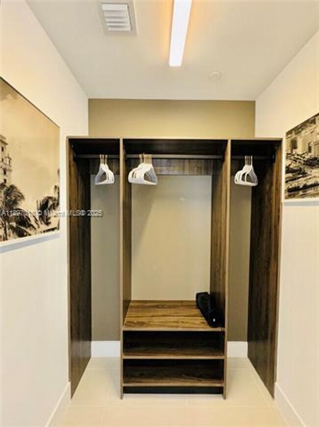 Building Photo - 159 NE 6th St