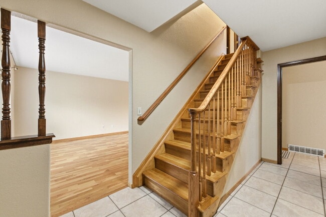 Building Photo - Single-Family Home in Near-Perfect Condition | 931 square foot 3-Car Garage!! | Covered Patio | L...