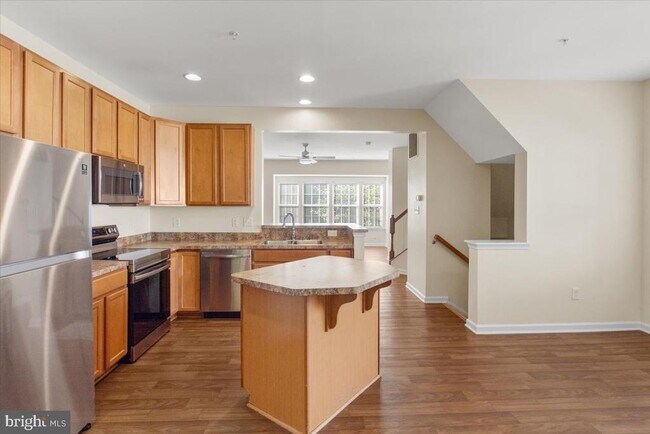 Building Photo - 8329 Autumn Crest Ln