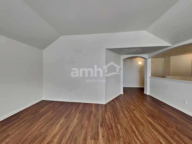 Building Photo - 4002 Ashview Ln