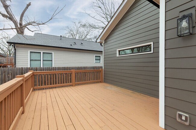 Building Photo - Conveniently Located 4bd/3ba Home Minutes From ATLBeltLine w/ Private Backyard!