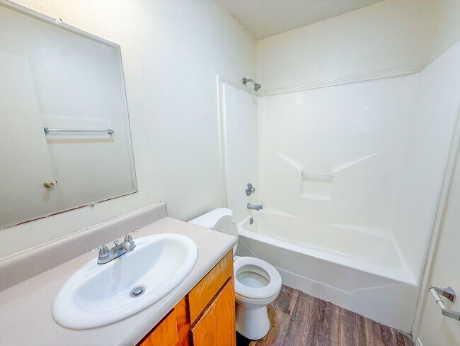 Building Photo - Spacious 1 Bedroom Apartment in Lubbock!