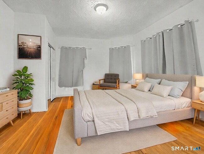 Building Photo - 373 Wood Ave