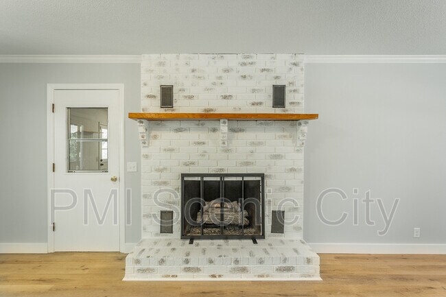 Building Photo - 508 Briar Park Ln