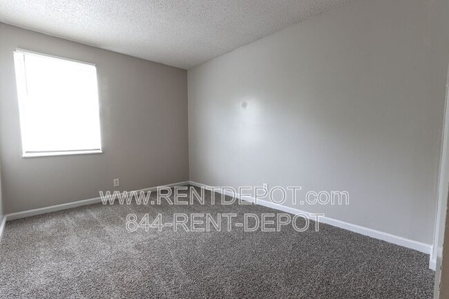 Building Photo - 1403-1403 Jeanette Ave