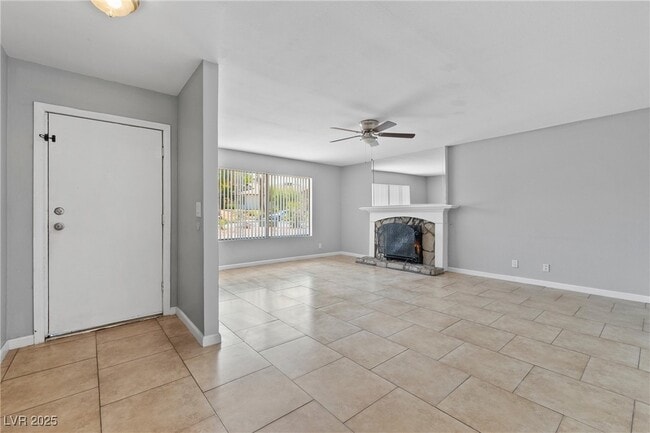 Building Photo - 2896 Klinger Cir