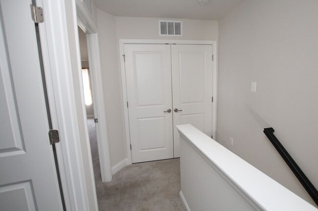 Building Photo - Plantation Lakes a golf community with numerous amenities for residents to enjoy.