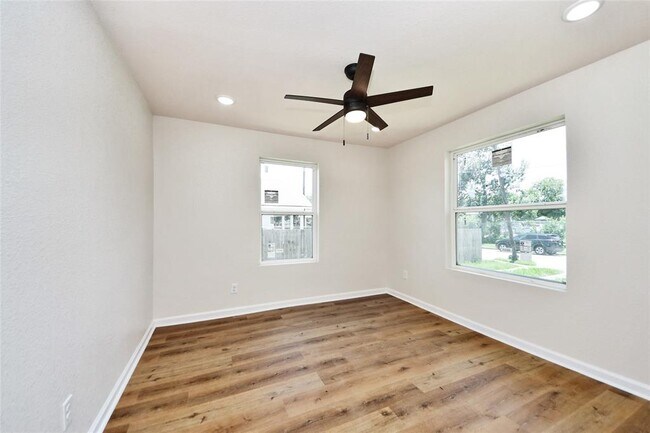 Building Photo - 2804 Bringhurst St