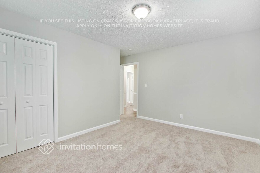 Building Photo - 5747 Woodland Dr