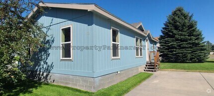 Building Photo - Remodeled!  3 Bed 2 Bath Modular house