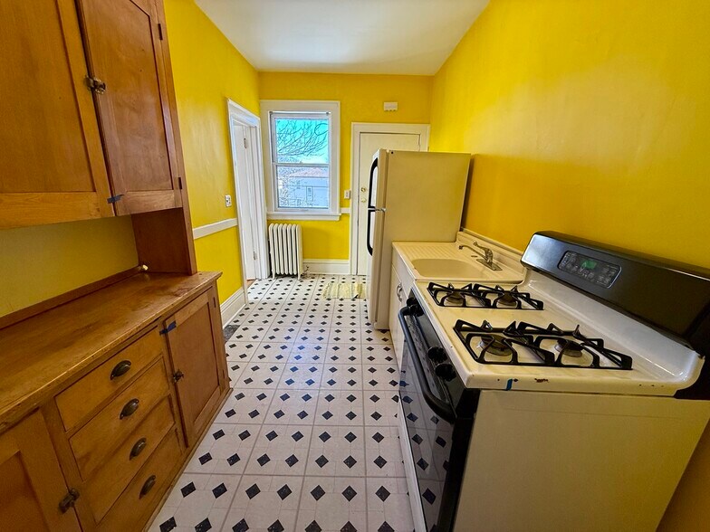 Building Photo - 3741 Harriet Ave