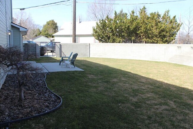 Building Photo - 1601 S Euclid Ave