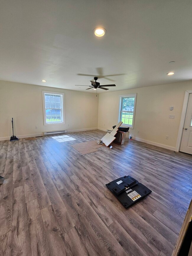 Building Photo - 6660 Cabin Creek Rd