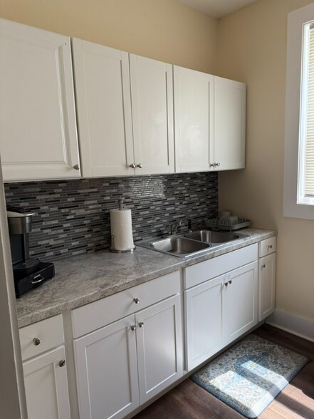 Building Photo - 2241 St Charles Ave