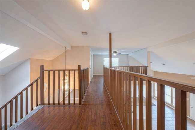 Building Photo - 703 Turtle Creek Dr