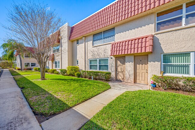 Building Photo - 10033 64th Ave N